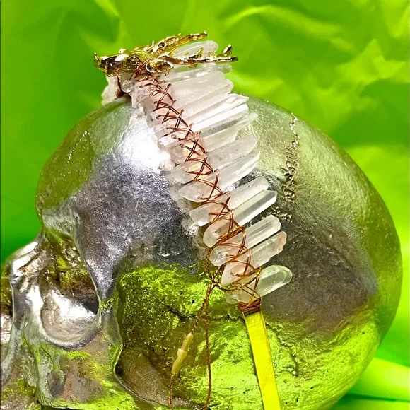 Quartz Crystal crown with stag head - Picture 8 of 8